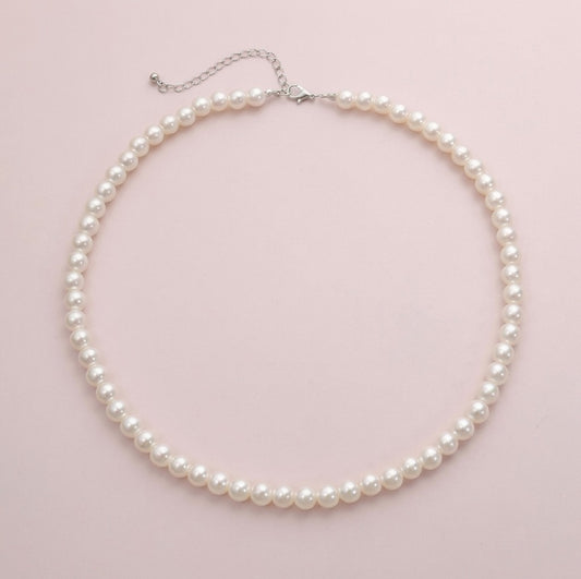 Vivienne | Elegant Faux Pearl Beaded Choker Necklace
