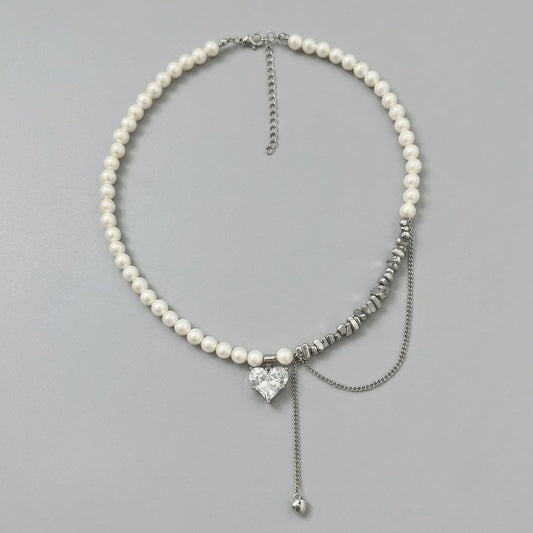 Ivy | Elegant Faux Pearl Chain Necklace with Heart Pendant
