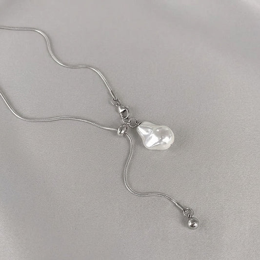 Iris | Dainty Snake Chain Baroque Faux Pearl Necklace